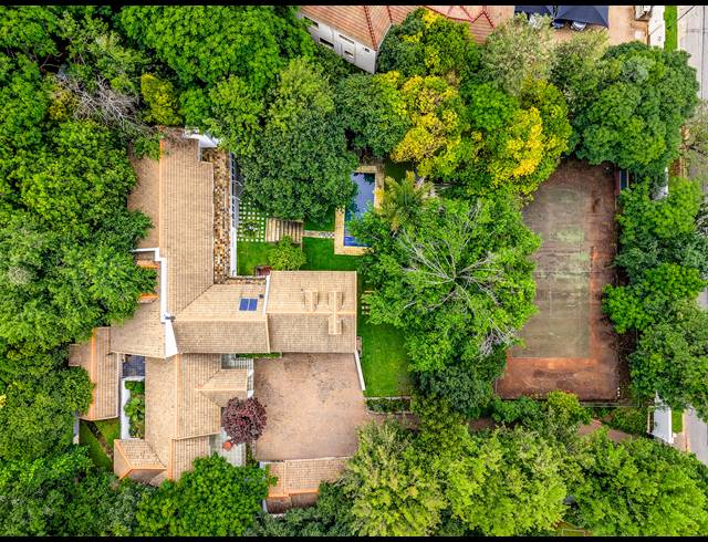 5 BEDROOM HOUSE FOR SALE IN BRYANSTON